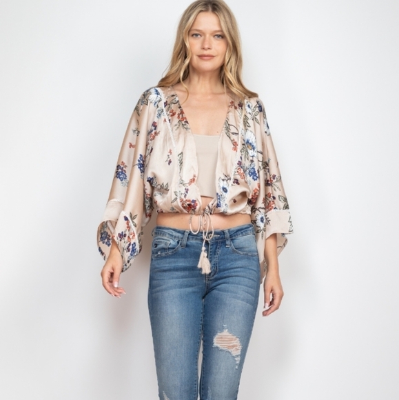 Floral cropped kimono - Picture 3 of 11